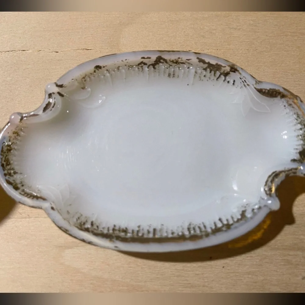 Antique Dithridge Victorian era milk glass vanity set